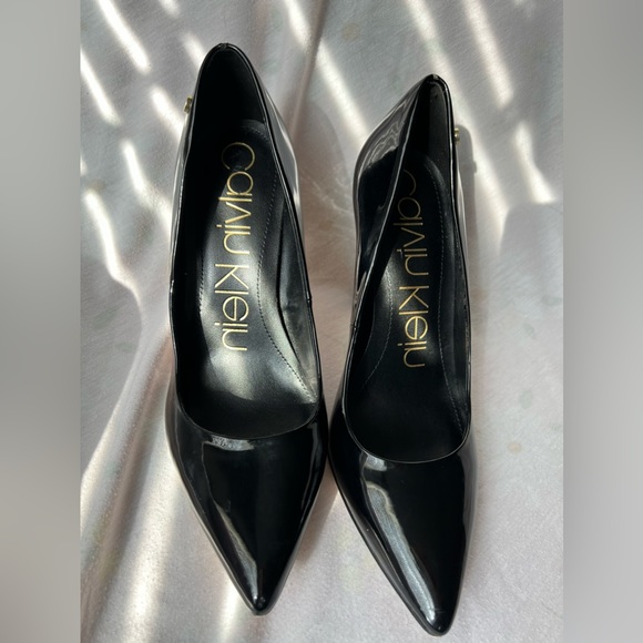 Heels - Picture 2 of 5